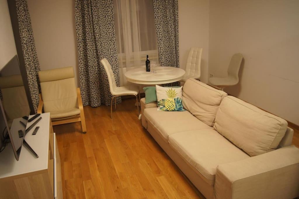 Cichy, Nowoczesny, Komfortowy Przy Galerii Mokotow Apartment Warsaw Ngoại thất bức ảnh